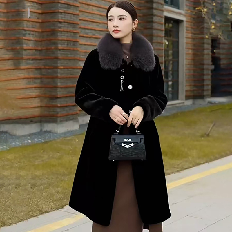 New Fur Coat, Mink Velvet Long Coat, Fur Integrated Thickened Coat for Middle-Aged and Elderly Mothers, Imitation Mink Fur Coat