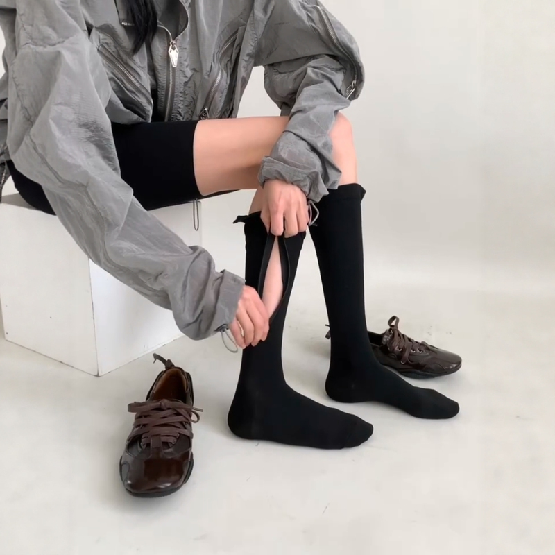 Spring Is Also the Season for Weight Loss! These Slimming and Shaping Compression Socks Are More Fashionable and Make Your Legs Look Slimmer, Perfect for Those Who Love Sports #