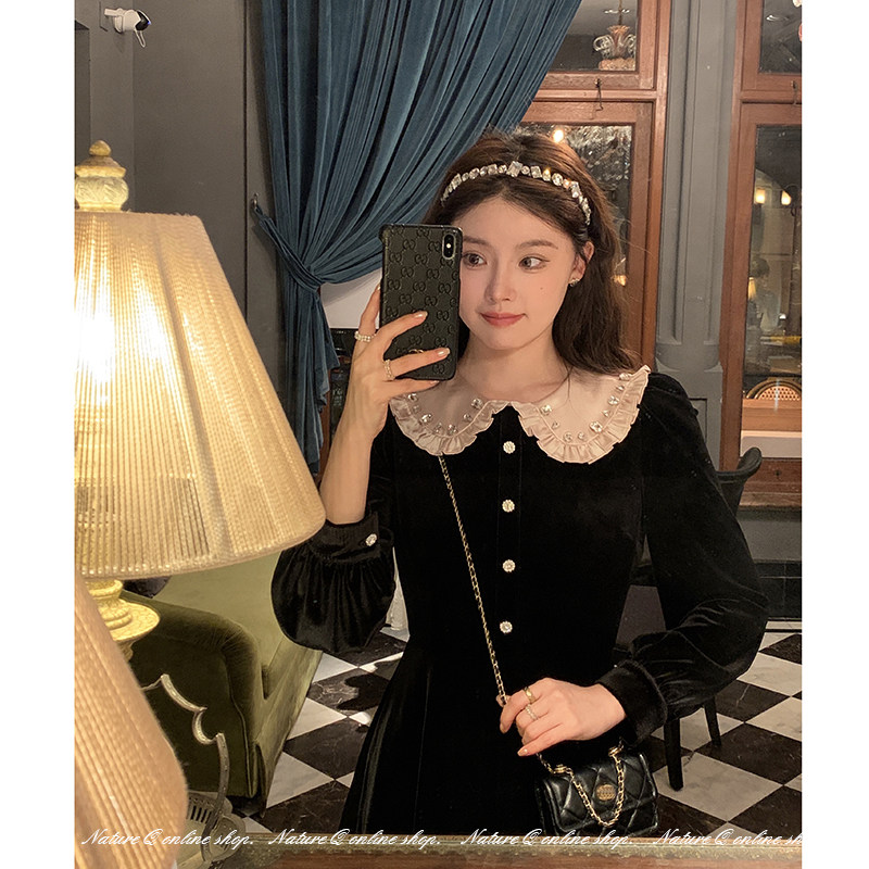 Yang Little Volume Miu family rich family small thousands of gold silk suede one-piece dress lady autumn and winter French style retro Hepburn small black dress-Taobao