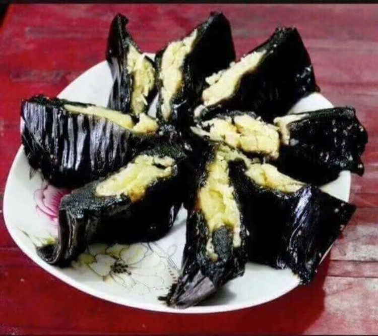 (4pcs) Black Glutinous Rice Cake Aiye Cake Handmade Black rice Dumplings Banh GAI