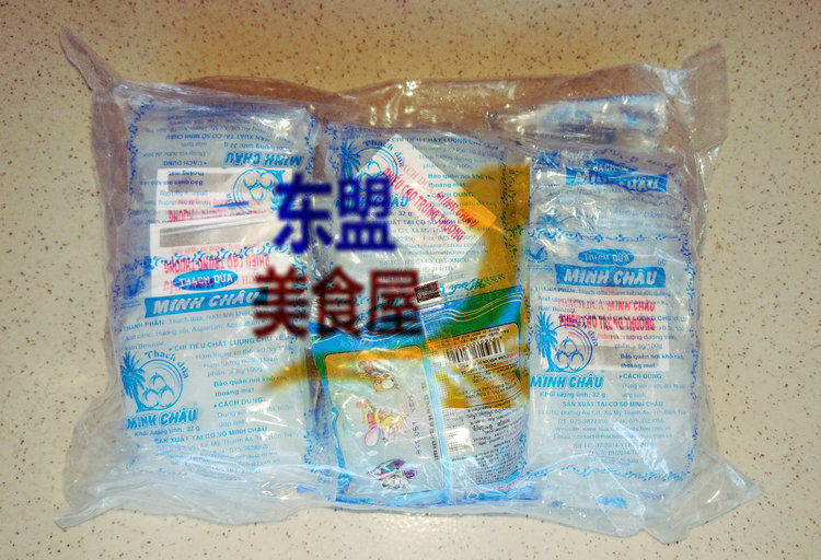 Independent small packaging coconut fruit grain THACH DUA pearl milk tea square jelly grain Blister Drink 32 gr * 20 packs