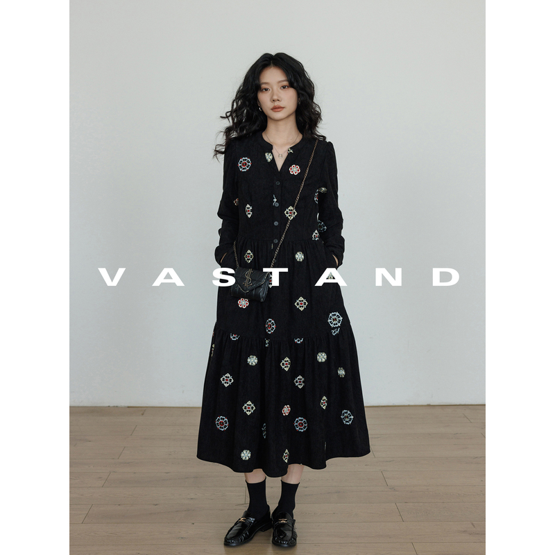 Vastand Autumn/Winter Corduroy Dress for Women, Vintage Long Sleeve Slimming A-Line Dress with Embroidered Floral Design Vastand Autumn/Winter Corduroy Dress for Women, Vintage Long Sleeve Slimming A-Line Dress with Embroidered Floral Design