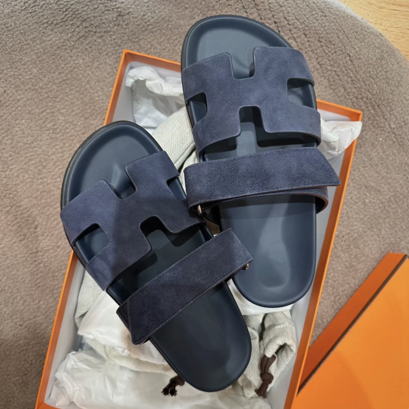 2026 Summer New Style Sky Blue and Royal Blue Genuine Leather Women's Slippers for Beach Wear, Thick-Soled Sports Sandals 2026 Summer New Style Sky Blue and Royal Blue Genuine Leather Women's Slippers for Beach Wear, Thick-Soled Sports Sandals