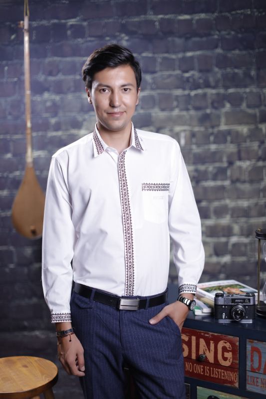 Xinjiang Ethnic Style Shirt Features [Pahrim] V-Neck Embroidered Shirt Kanway Free Shipping Pahrim