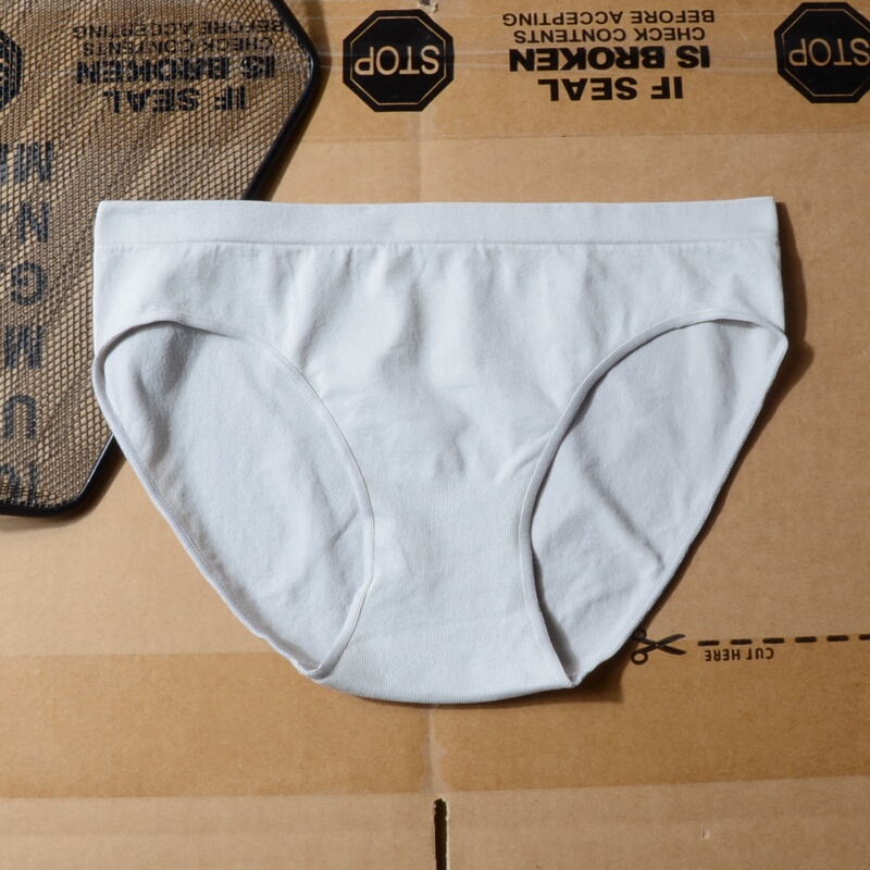 New Special Offer Skin-Friendly Export Goods Women's Underwear~ Export Mid-Waist Quick-Drying Fabric Triangle Panties for Women New Special Offer Skin-Friendly Export Goods Women's Underwear~ Export Mid-Waist Quick-Drying Fabric Triangle Panties for Women