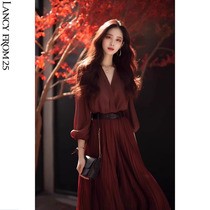 2024 Spring new small fragrant wind advanced sensation Herbenwind small red dress retro temperament red conspicuos slim dress