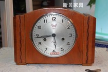 Hubei Guangji Clock Factory produced the Butterfly brand old mechanical table clock in the early 1980s. The table clock includes the original manual.