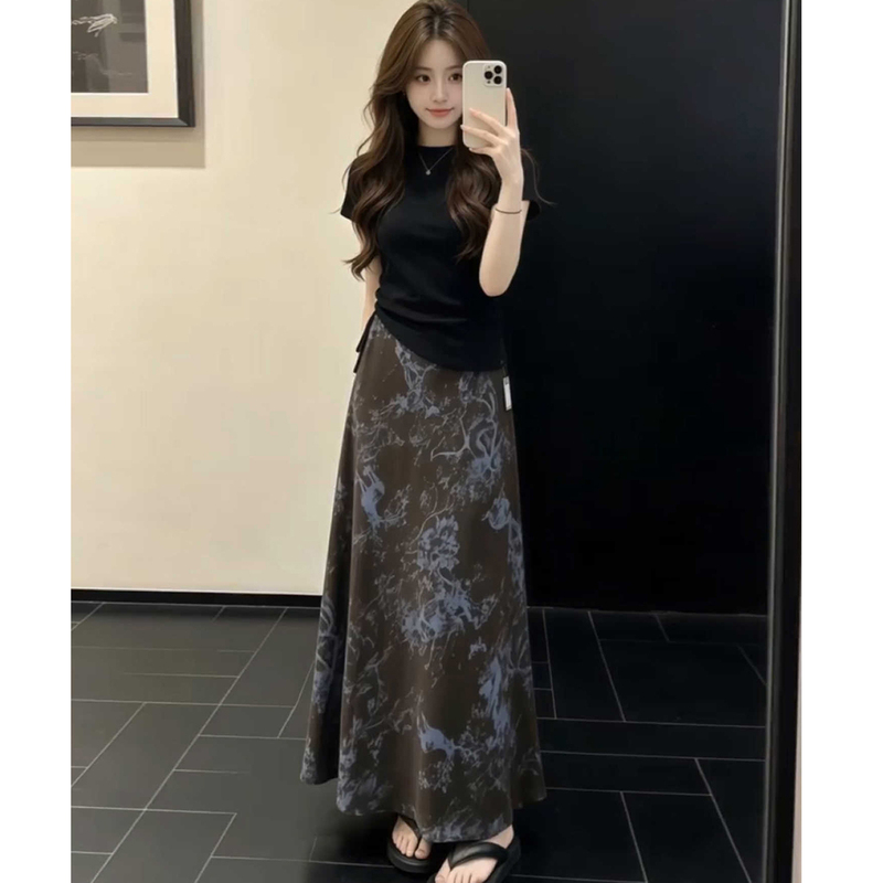 French-Style Printed Suit for Women, Summer 2026 New Model, Very Beautiful, a Complete Set of Long Skirts, Elegant and Stunning Outfit French-Style Printed Suit for Women, Summer 2026 New Model, Very Beautiful, a Complete Set of Long Skirts, Elegant and Stunning Outfit