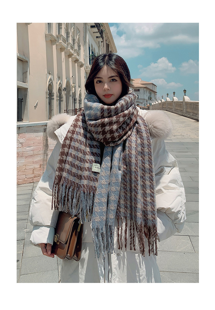 Women's Retro Lattice Imitation Cashmere Tassel Winter Scarves display picture 2