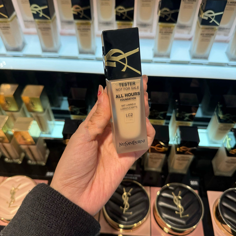 YSL New Product Embossed Long-Lasting Liquid Foundation for Oily Skin, 4H Makeup Lasting, Conceals Pores YSL New Product Embossed Long-Lasting Liquid Foundation for Oily Skin, 4H Makeup Lasting, Conceals Pores