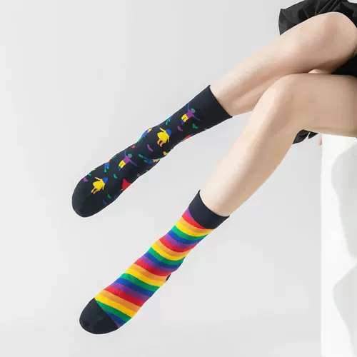 Асимметричные милые носки, японские мультяшные гольфы для влюбленных, средней длины