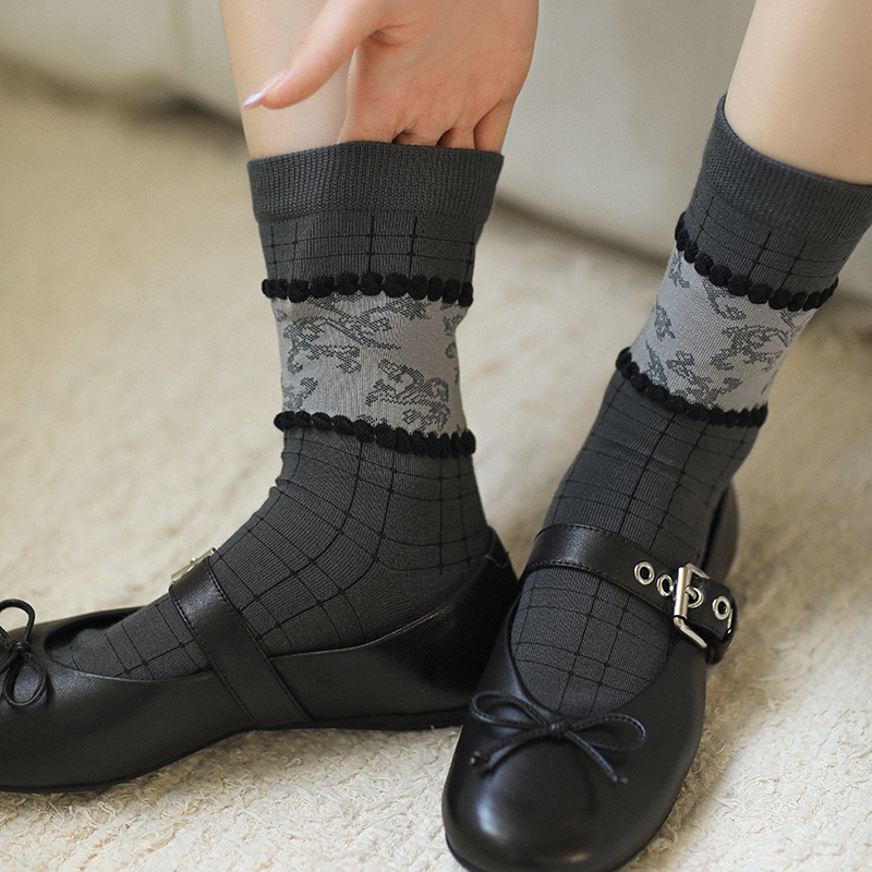 Let Flowers Become Flowers and Trees Become Trees. Autumn and Winter Forest-Style Black Retro Trendy Mid-Calf Socks for Women, Seamless Let Flowers Become Flowers and Trees Become Trees. Autumn and Winter Forest-Style Black Retro Trendy Mid-Calf Socks for Women, Seamless