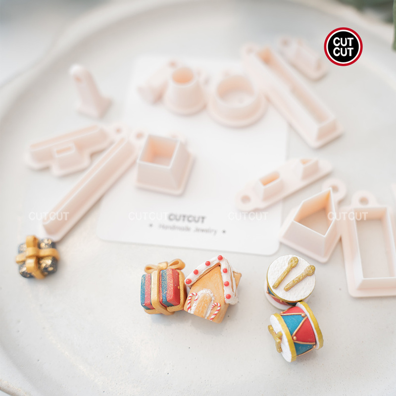 Cutcut【Christmas Series】Christmas Mini 3D Gingerbread House Gift and Drum Combination Mold with Free Bead Chain