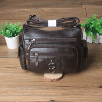 Маленький коричневый