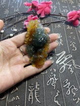 Exquisite flowers and jade cleverly carved parrot pendant elegant style