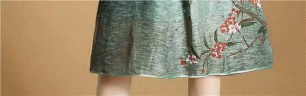 Váy lụa in hoa phong cách Trung Quốc xuân hè 2017 tay áo mới V-cổ rộng size rộng đã mỏng Một chữ váy nữ