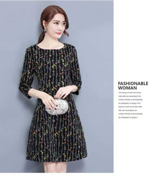 2018 mùa thu mới của phụ nữ đi lại giảm béo đầm bảy điểm tay áo Slim A-line váy 7517A áo đầm dạ hội