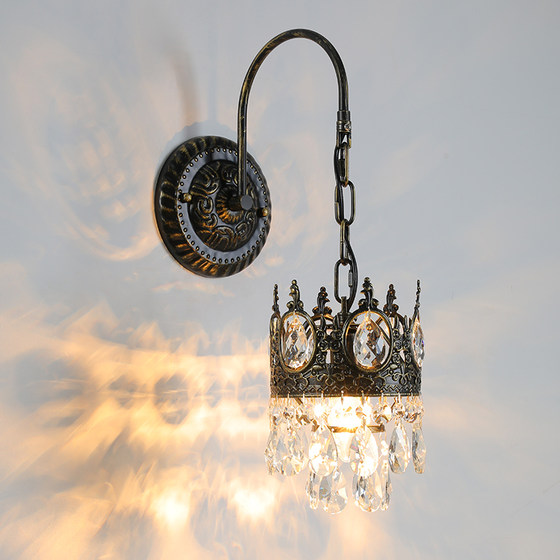 French Retro Bedroom Wall Lamp 2026 New Creative Bedside Lamp Light Luxury High-End Staircase Living Room Background Wall Lamp