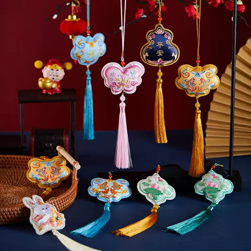 Защитный амулет, подвеска, кролик, мешочек, с вышивкой, подарок на день рождения