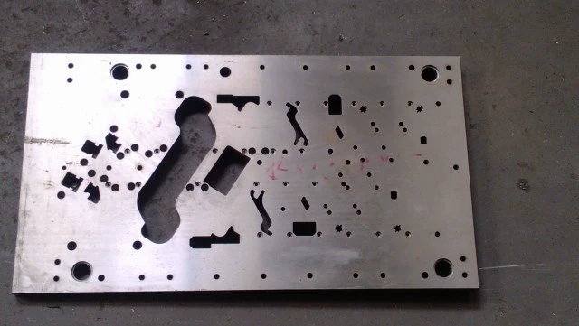Gia công kim loại chính xác Gia công chính xác CNC khắc máy tiện Máy phay gia công cắt dây Tùy chỉnh