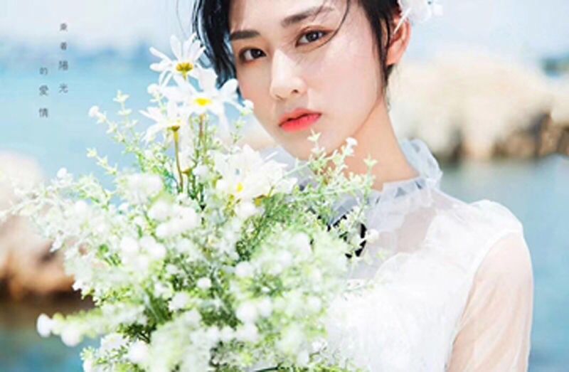 新しいウェディングドレスを撮影するための撮影道具手に花を持つ旅撮影スタジオロケ韓国式花嫁の長枝模倣造花,タオバオ代行-チャイナトレーディング