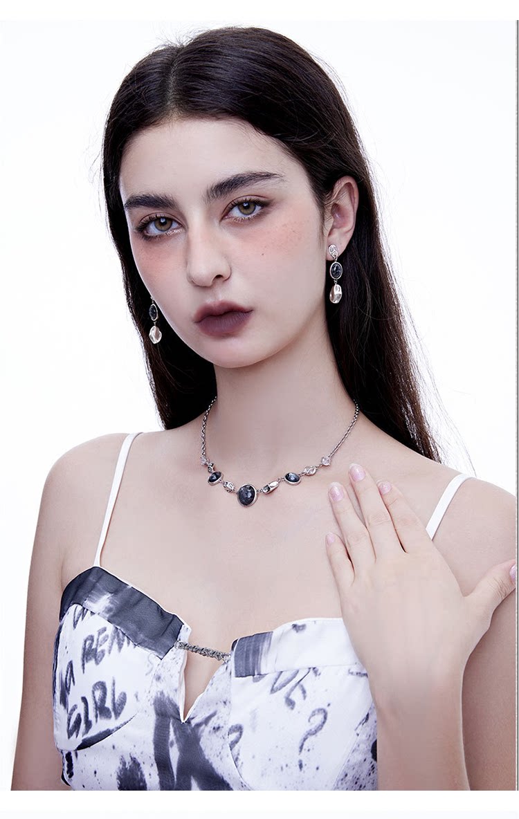 товар из китая 南风歌《我们自成宇宙》不规则项链s925黑玛瑙锁骨链纯银小众礼物 Wind song