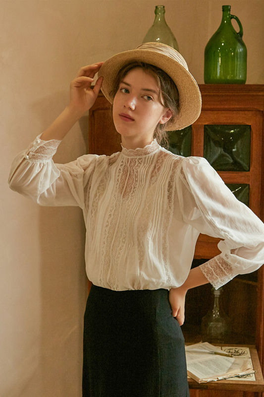 Victorian Pastoral Lace Cotton Patchwork Lantern Sleeve Hollow Accordion Pleat Stand Collar Buttoned French Vintage Shirt