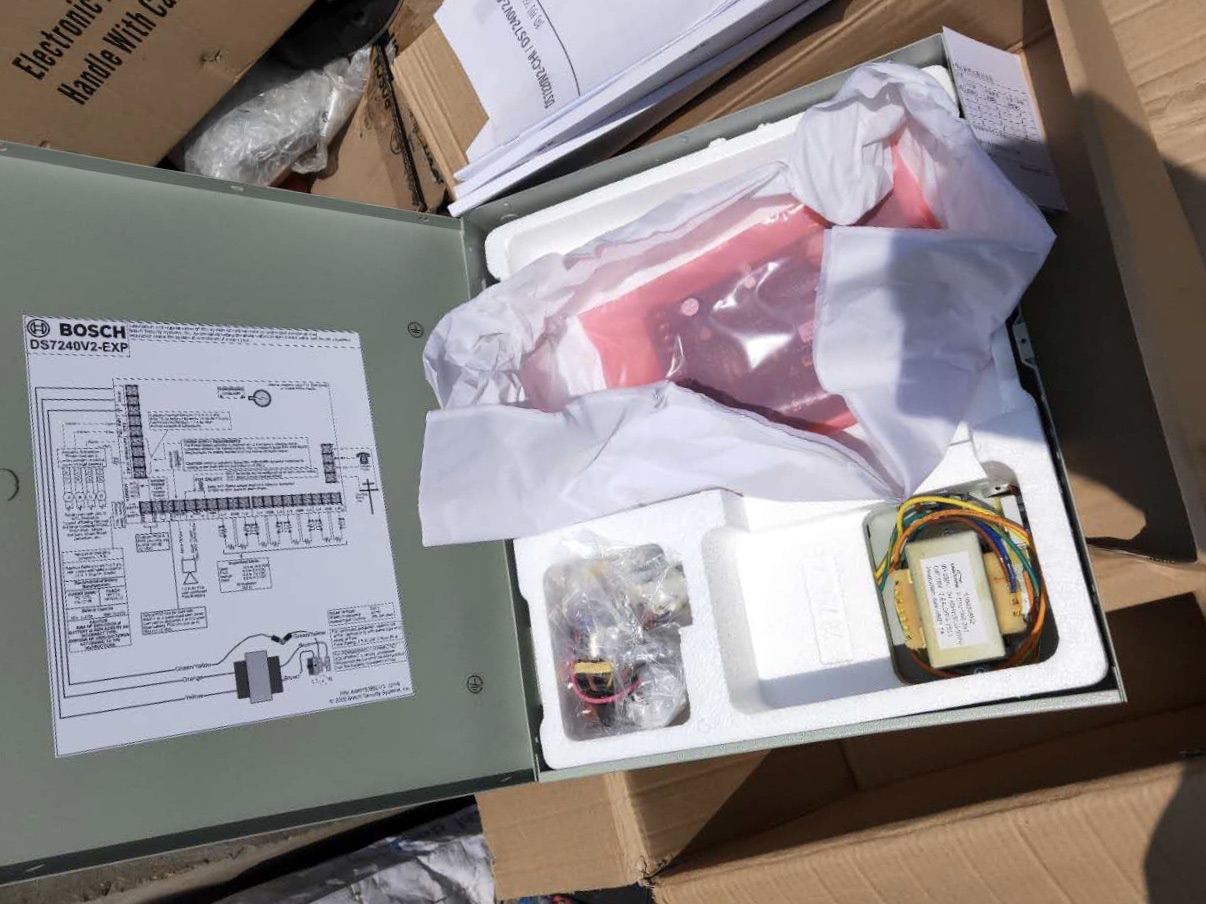 Bosch DS7240V2-CHI burglar alarm host wired wireless compatible alarm control host