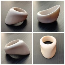 Suddenly the white porcelain ingot