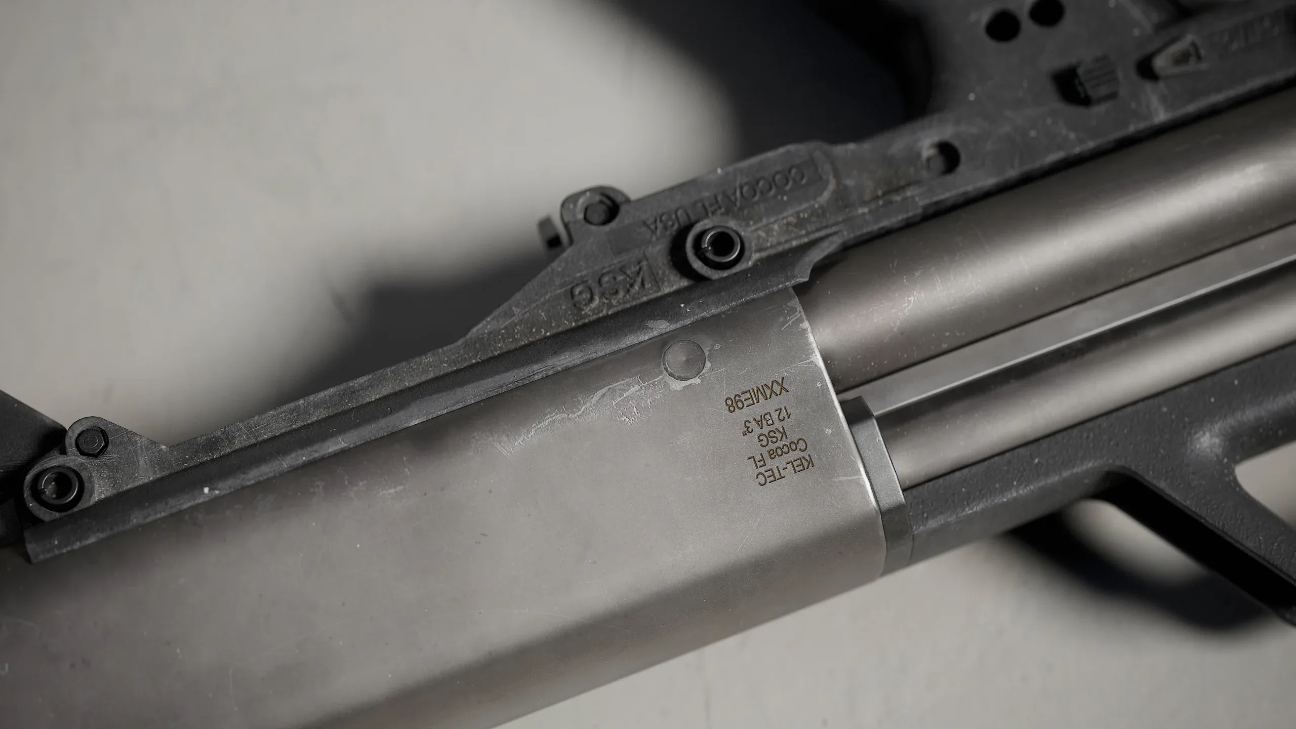 中英文字幕-Blender/SP游戏武器建模贴图完整流程教程 Complete Guide to Creating Game-Ready Weapons in Blender & Substance Painter 10004.webp