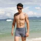 Quần bơi nam Shuman nhanh khô quần thể thao thoáng khí quần short boxer quần short nam quần bơi mùa xuân quần short nóng - Nam bơi đầm