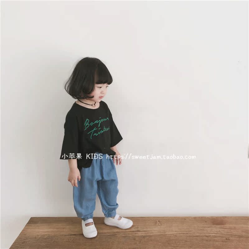 Apple 19 Summer Phiên bản mới của Hàn Quốc Bé trai và bé gái Nhẹ mềm Tencel chống muỗi Lantern Jeans - Quần jean quần áo thể thao trẻ em
