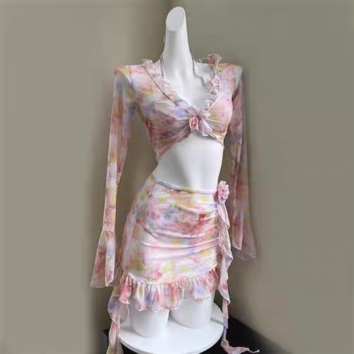 Swimsuit woman bikini four sets of fizzy oil painting Cute Sexy-skinny Chater Pure Desire Wind Girl Spa Vacation-Taobao