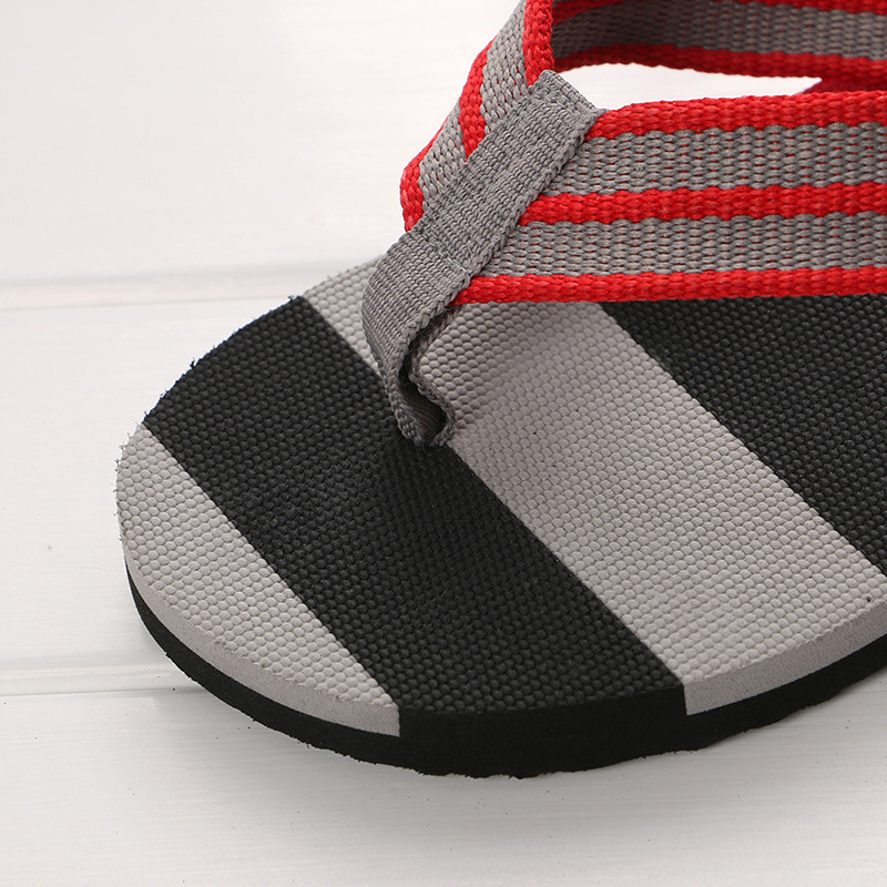 Non-slip chân flip-flops giản dị ngoài trời mang giày bãi biển dép không thấm nước và dép của nam giới mềm dưới dép ngoài trời mùa hè dép crocs quai ngang