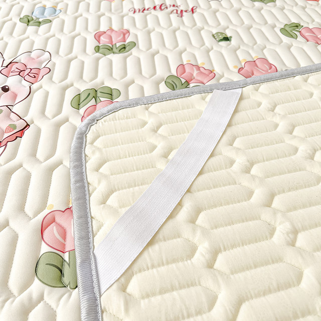 Maternal and infant Class A latex mat three-piece set of ice silk mat machine washable summer air conditioning soft mat bed sheets new style