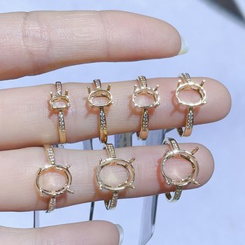 18k yellow gold simple four-prong ring with zirconia