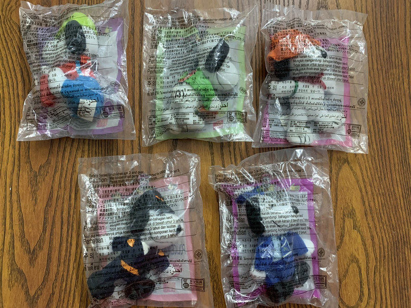 2001 McDonald's Snoopy, my volunteer stuffed doll It's not unpacked It's only sold