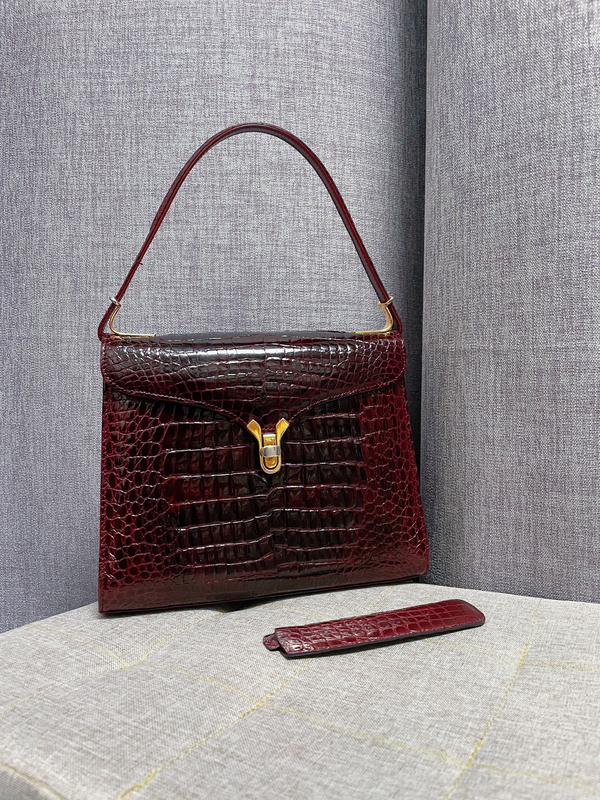 Japanese Second-Hand Bordeaux Red American Alligator Leather Shoulder Bag with Alligator Leather Comb