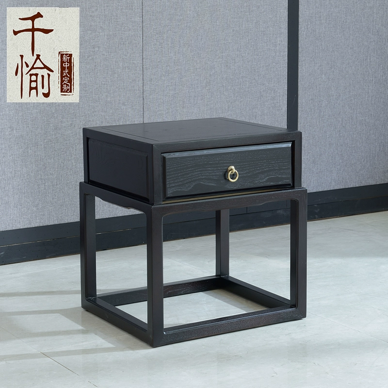 Bàn đầu giường gỗ tần bì kiểu Trung Quốc mới hiện đại Tủ bên đơn giản Đồ nội thất phòng ngủ kiểu Zen tùy chỉnh Phòng mẫu nhà nghỉ B&B hoàn chỉnh - Buồng