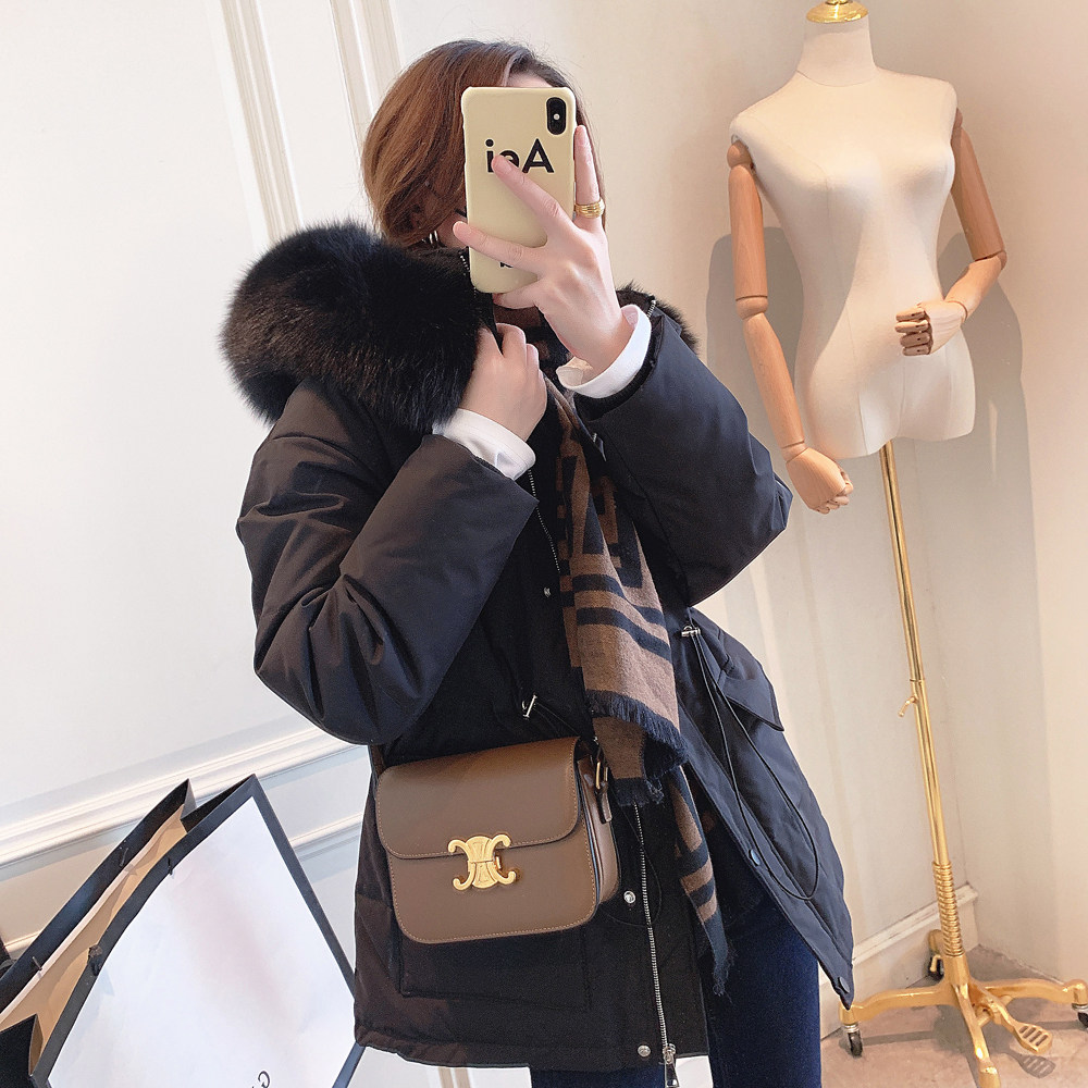 Down clothes 2021 New women's fashion Fashion winter Western Thickened Fox Great Fur Collar 90 White Duck Suede Jacket Woman