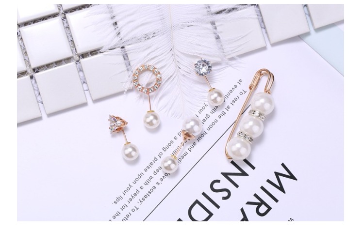 Hàn Quốc giả ngọc trai chống ánh sáng trâm cài pin áo len cổ lọ pin cổ áo nhỏ nút áo len phụ kiện nhỏ logo cài áo