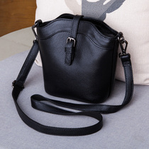 Hong Kong mini bag 2022 new fashion all-match leather small bucket bag womens portable soft leather shoulder messenger bag