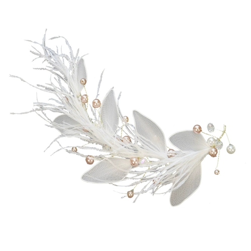 Новогодние танцевальные выступления показывают,