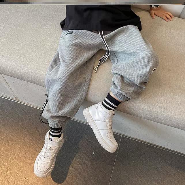 10 year old CUHK boy grey sports pants black autumn and casual outwear Harun pants fashion trendy pants foreign palate