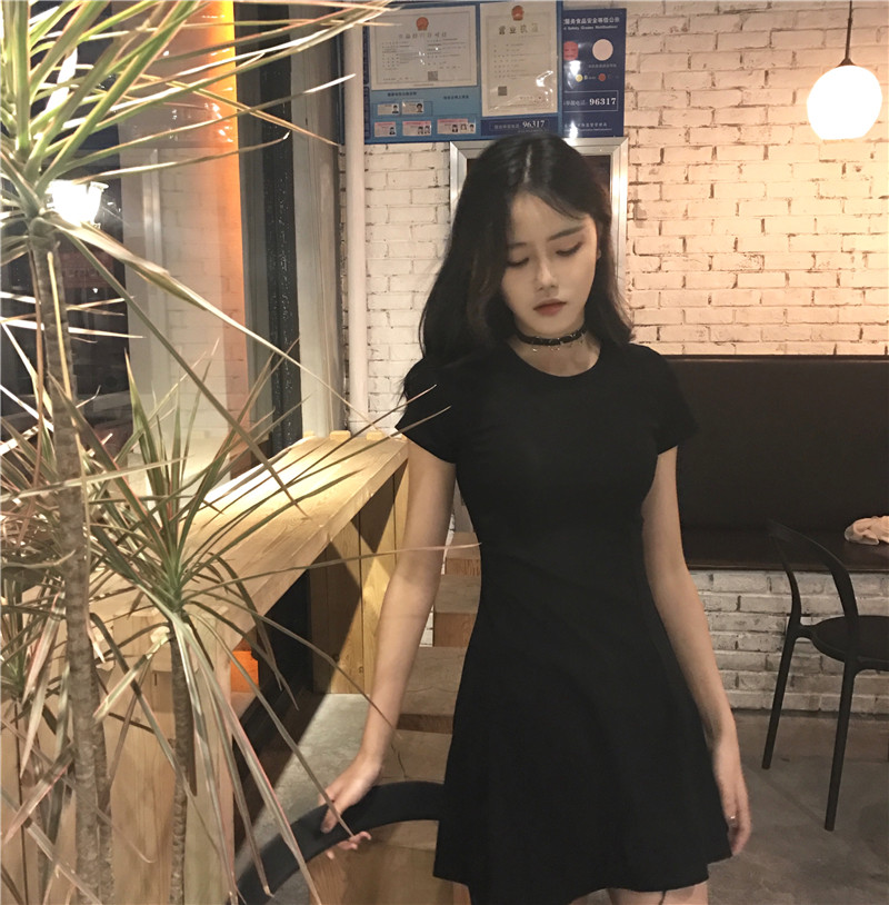 Đầm nữ mùa xuân 2018 mới dành cho nữ thời trang Hàn Quốc giảm béo thon gọn bên trong lấy váy ngắn xuân hè đầm dún eo