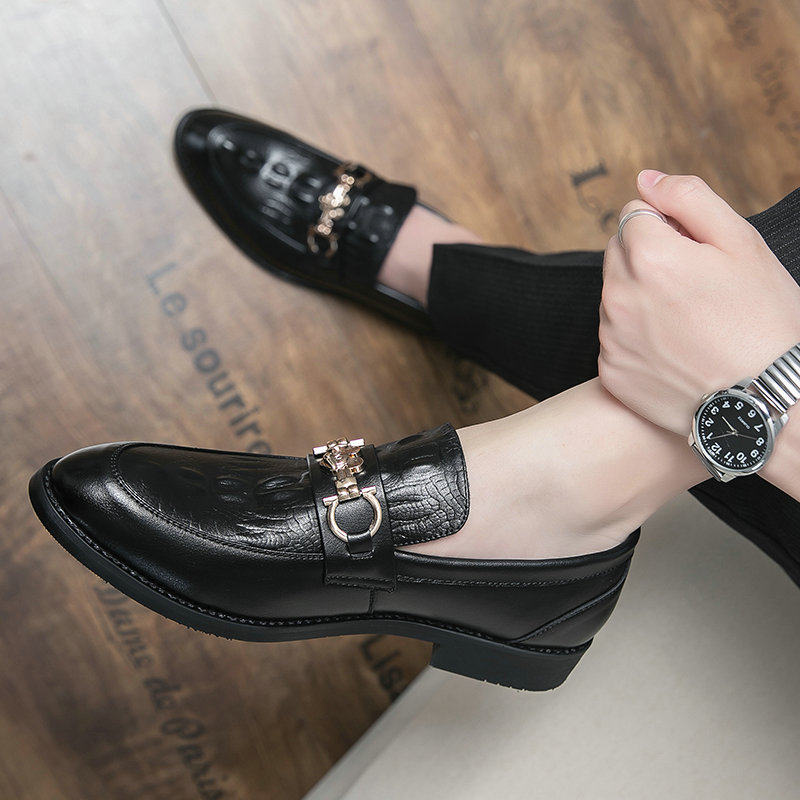 Men's shoes trend Korean version of men's leather shoes 2022 spring new business formal wear pointed toe casual slip-on peas shoes