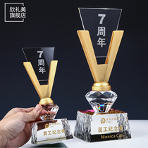 Creative V Character Metal Crystal Trophy Medal Customized to Do Gold and Silver Bronze Competition Champions Anniversary Employee Cup