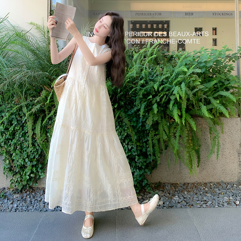 French-Style Sleeveless Long Dress for Women, Summer 2026 New Model, Petite and Flattering, Slimming, Beach Vacation Dress
