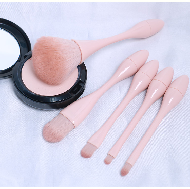 Mini small brute waist makeup jacket brushed eye shadow brush portable animal hair new gloves brush full set brush to fix blush brush