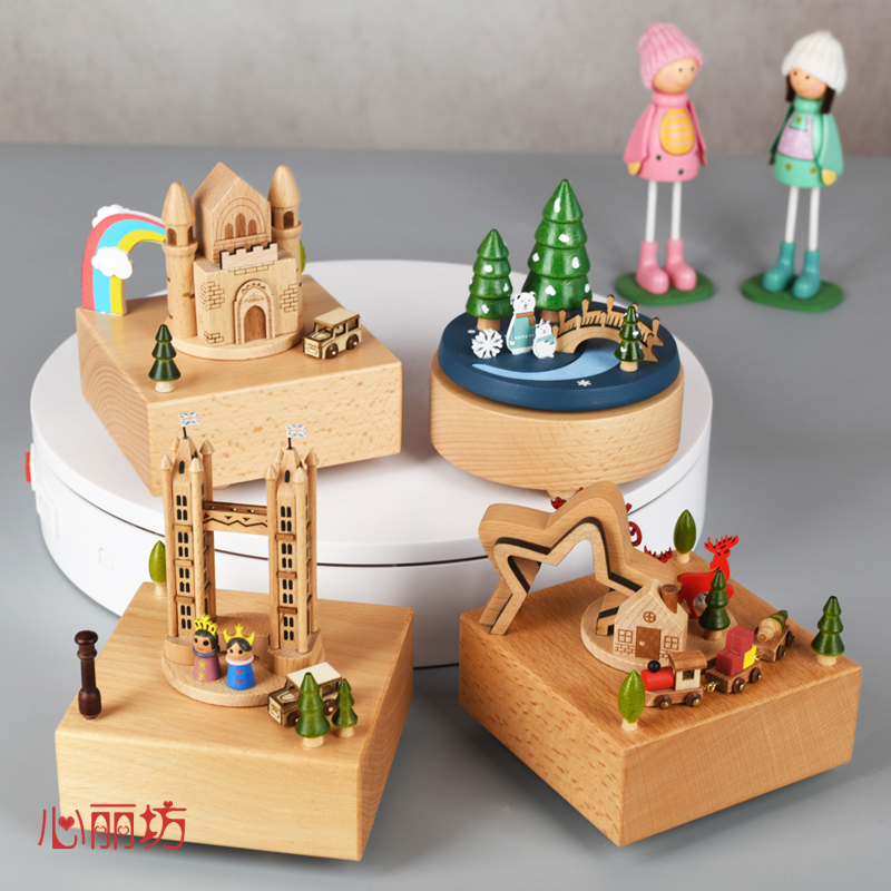 Wooden music box Music box Merry-go-round decoration Clockwork birthday gift lettering Gift packaging Write greeting cards